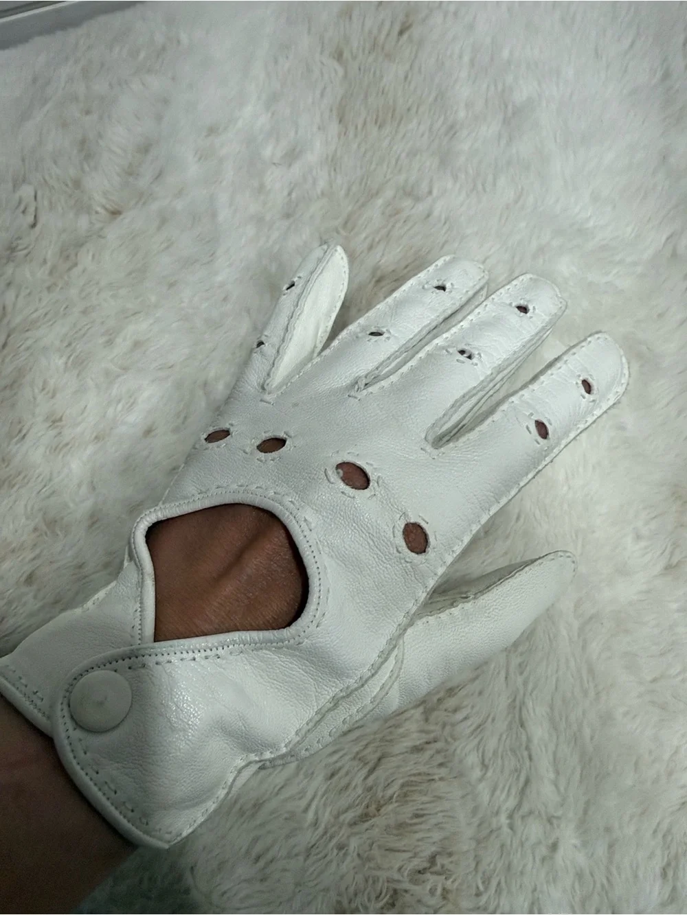 Bottega Veneta White Leather Driving Gloves with Perforated Details